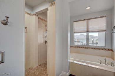 TOP FLOOR RESIDENCE AVAILABLE! LOCATION & LUXURY MEET IN THIS