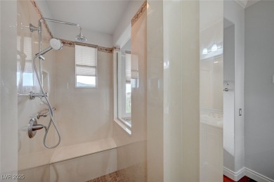 TOP FLOOR RESIDENCE AVAILABLE! LOCATION & LUXURY MEET IN THIS