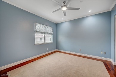 TOP FLOOR RESIDENCE AVAILABLE! LOCATION & LUXURY MEET IN THIS