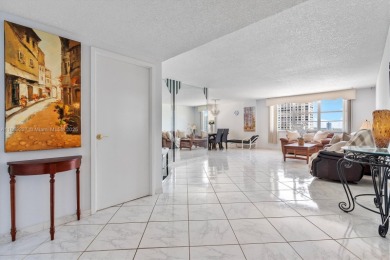 Corner Large 1,789 sqft Wraparound Balcony Spectacular Lake, Bay