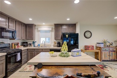 Welcome home! This spacious 3-bed, 2-bath mobile home (approx. 1