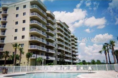 Gorgeous Turkey Lake frontage Condo on the 6th floor, bright