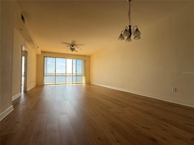 Gorgeous Turkey Lake frontage Condo on the 6th floor, bright