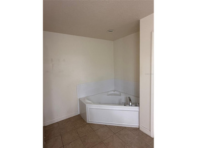 Gorgeous Turkey Lake frontage Condo on the 6th floor, bright