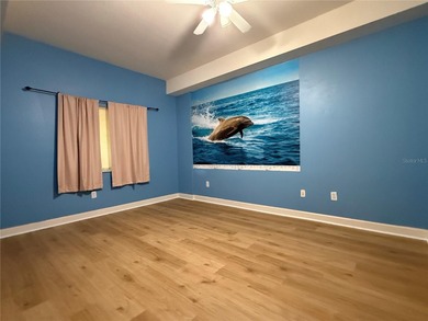 Gorgeous Turkey Lake frontage Condo on the 6th floor, bright