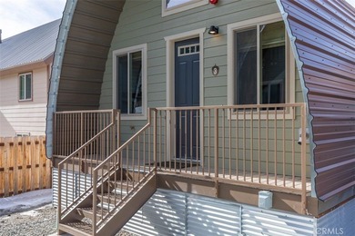 Brand-new 2024 five-unit multifamily property in the heart of