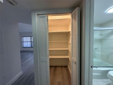 Beautiful 2BD/2BA co-op located just minutes from the beach in