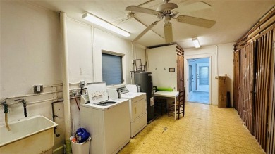Beautiful 2BD/2BA co-op located just minutes from the beach in