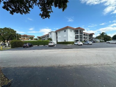 Beautiful 2BD/2BA co-op located just minutes from the beach in