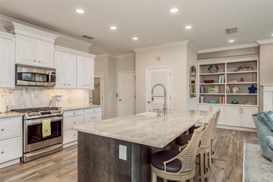 One or more photo(s) has been virtually staged. Well below