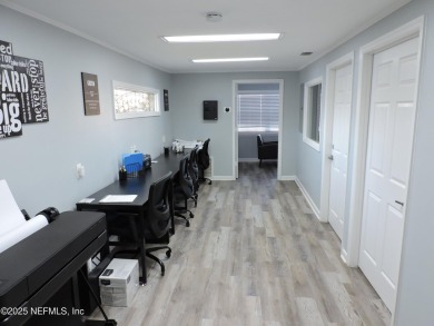 Great Commercial property high traffic Dunn Avepletely remodeled