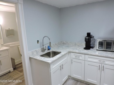 Great Commercial property high traffic Dunn Avepletely remodeled