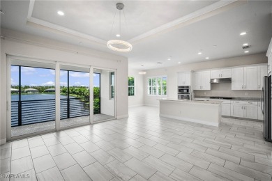 Stunning Coach Home in Azure at Hacienda Lakes!

Welcome to