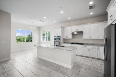 Stunning Coach Home in Azure at Hacienda Lakes!

Welcome to