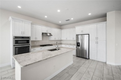 Stunning Coach Home in Azure at Hacienda Lakes!

Welcome to