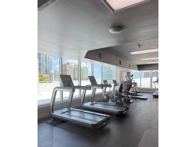 Amazing opportunity in Edgewater!! Beautiful apartment featuring