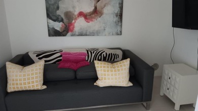 The coolest,  most unique  unit  in the  entire Tiffany House !!