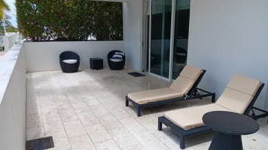 The coolest,  most unique  unit  in the  entire Tiffany House !!