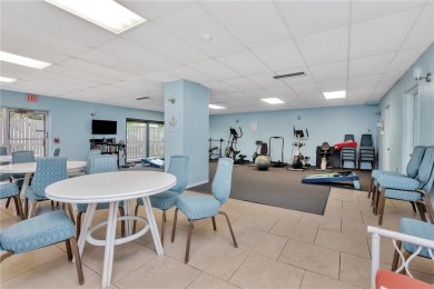 Light and fresh, renovated, ready to move in. This one-bedroom