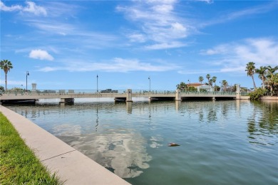 Light and fresh, renovated, ready to move in. This one-bedroom