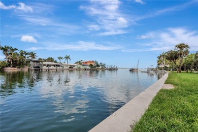 Light and fresh, renovated, ready to move in. This one-bedroom