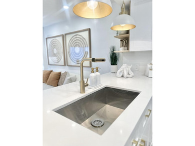 Agent is also the owner. Professionally remodeled and fully