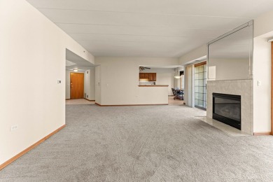 Welcome to carefree living in this desirable elevator building