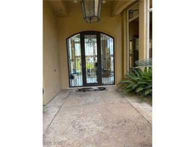 Nestled in guard gated Anthem Country Club comuunity on the 5th