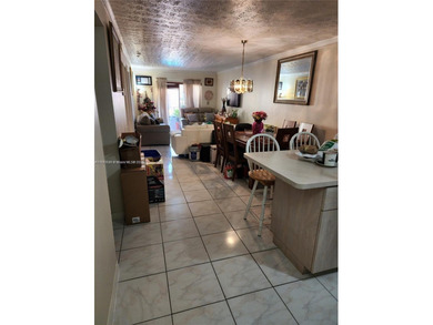 Fantastic investment opportunity in the heart of West Hialeah