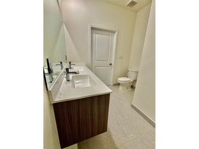 Beautiful and confortable apartment , New Construction 2022;