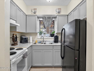 Historic Downtown Daytona Beach mixed use gem with income upside