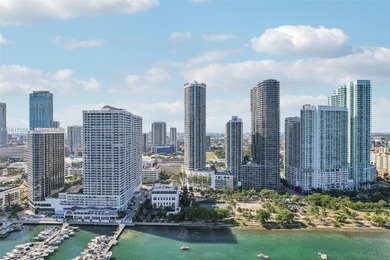 Experience 42nd-floor living with stunning, unobstructed views