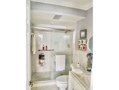 Beautifully remodeled 2 bedroom / 2 bathroom Co-Op in a 55+