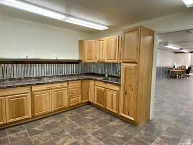 RETAIL-OFFICE-GYM-SERVICE uses and so much more right on busy