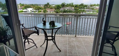 AWESOME!!  5th Flr amazing panoramic views of the Intracoastal