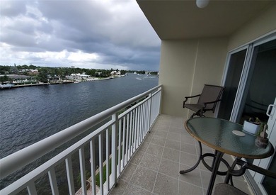 AWESOME!!  5th Flr amazing panoramic views of the Intracoastal