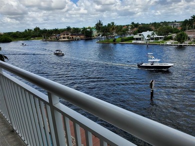 AWESOME!!  5th Flr amazing panoramic views of the Intracoastal