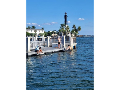 AWESOME!!  5th Flr amazing panoramic views of the Intracoastal