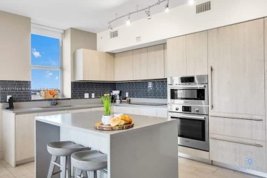 Welcome to Hyde Beach House! Beautiful 3 bedroom 2.5 bathroom