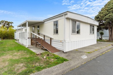 PRICE REDUCED! Senior Park Living - This very clean roomy 1248