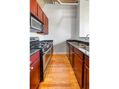 Located in the historic, landmarked University Commons near UIC