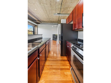 Located in the historic, landmarked University Commons near UIC