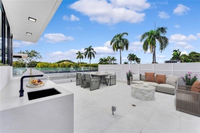 An architectural showpiece in the prime location of Historic