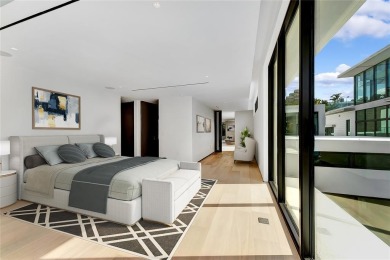 An architectural showpiece in the prime location of Historic