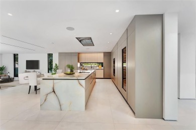 An architectural showpiece in the prime location of Historic