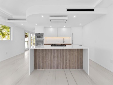 NEW WATERFRONT TOWNHOME situated in Ft. Lauderdale's Las Olas