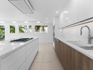 NEW WATERFRONT TOWNHOME situated in Ft. Lauderdale's Las Olas