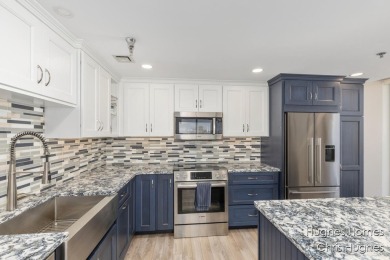 Downtown living made simple at Plaza Towers. This 17th-floor end