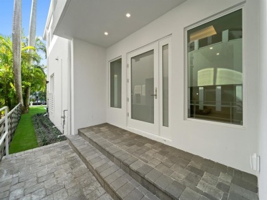 NEW WATERFRONT TOWNHOME situated in Ft. Lauderdale's Las Olas