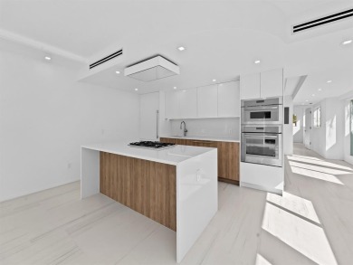 NEW WATERFRONT TOWNHOME situated in Ft. Lauderdale's Las Olas